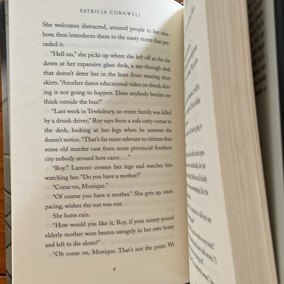 1st Edition 1st Print 2006 Patricia Cornwell At Risk Bestseller hardcover book - Picture 8 of 12